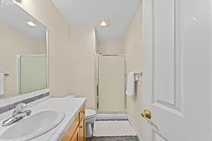 13425 SW Essex Dr, Portland, OR 97223 - Photo 36