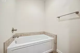 12264 SW 2nd St, Beaverton, OR 97005 - Photo 22