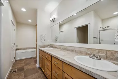 12264 SW 2nd St, Beaverton, OR 97005 - Photo 20