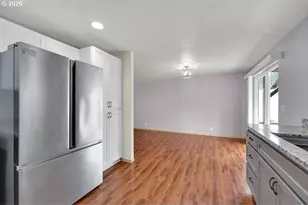 279 S 71st St, Springfield, OR 97478 - Photo 16