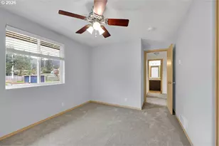 279 S 71st St, Springfield, OR 97478 - Photo 28