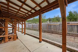 279 S 71st St, Springfield, OR 97478 - Photo 36
