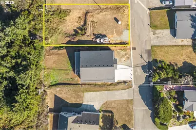 Driftwood Dr, Gold Beach, OR 97444 - Photo 4