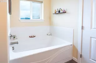 576 Highland Vista Ln, Roseburg, OR 97471 - Photo 24