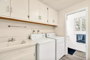 1140 Oak Dr, Junction City, OR 97448 - Photo 14