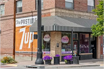 621 SW Evergreen Ave, Redmond, OR 97756 - Photo 32