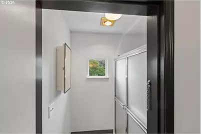 621 SW Evergreen Ave, Redmond, OR 97756 - Photo 20