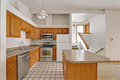 6929 NE 15th Ave, Portland, OR 97211 - Photo 8