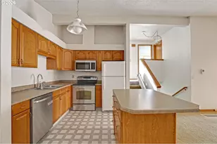 6929 NE 15th Ave, Portland, OR 97211 - Photo 8