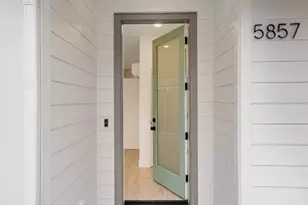 5871 NE Prescott St, Portland, OR 97218 - Photo 2