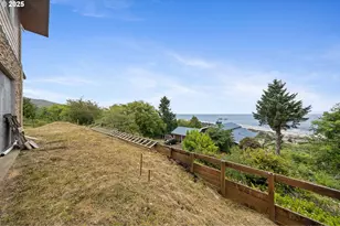 535 Kesterson Ct, Rockaway Beach, OR 97136 - Photo 36