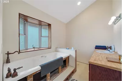 535 Kesterson Ct, Rockaway Beach, OR 97136 - Photo 26