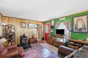 33838 E River Dr, Creswell, OR 97426 - Photo 6