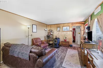 33838 E River Dr #125, Creswell, OR 97426 - Photo 14
