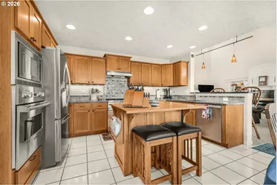 16331 SW Hoops Ct, Portland, OR 97223 - Photo 6