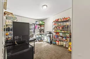 93720 Adams Ln, Coos Bay, OR 97420 - Photo 34