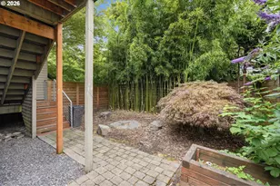1805 NE Halsey St, Portland, OR 97232 - Photo 24