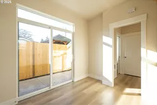 115 E Jersey St, Gladstone, OR 97027 - Photo 8