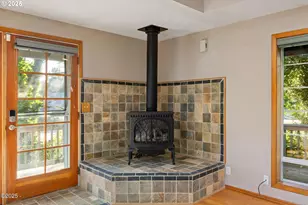 140 SE Bayview Ave, Depoe Bay, OR 97341 - Photo 12