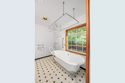 140 SE Bayview Ave, Depoe Bay, OR 97341 - Photo 26