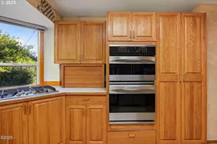 140 SE Bayview Ave, Depoe Bay, OR 97341 - Photo 18