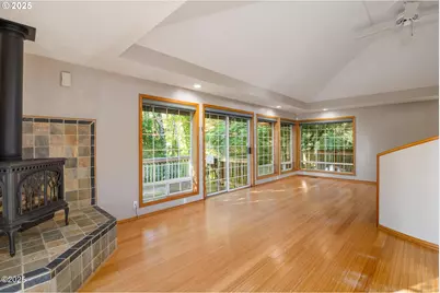 140 SE Bayview Ave, Depoe Bay, OR 97341 - Photo 10