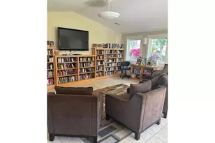 1400 Candlelight Dr, Eugene, OR 97402 - Photo 42