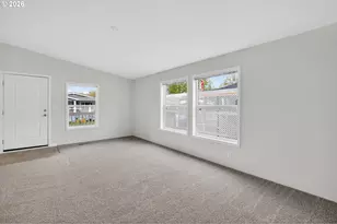 1400 Candlelight Dr, Eugene, OR 97402 - Photo 4