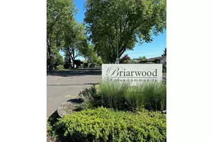 1400 Candlelight Dr, Eugene, OR 97402 - Photo 32