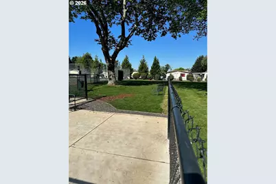 1400 Candlelight Dr #209, Eugene, OR 97402 - Photo 38