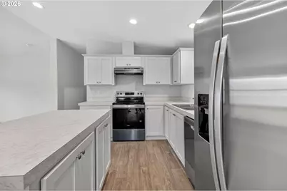 1400 Candlelight Dr #209, Eugene, OR 97402 - Photo 12