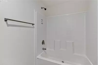 1400 Candlelight Dr #209, Eugene, OR 97402 - Photo 22