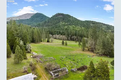 778 Pack Ln, Glendale, OR 97442 - Photo 32