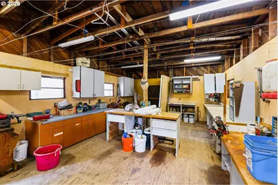 778 Pack Ln, Glendale, OR 97442 - Photo 28