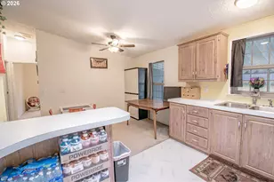 700 N Mill St, Creswell, OR 97426 - Photo 12