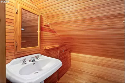 3200 NE 29th Ave, Portland, OR 97212 - Photo 32