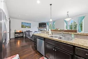 1560 NE Gardiner Dr, Estacada, OR 97023 - Photo 12