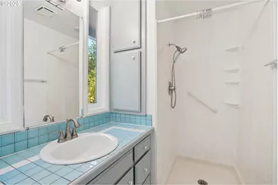 1305 Buchanan St, Oregon City, OR 97045 - Photo 14