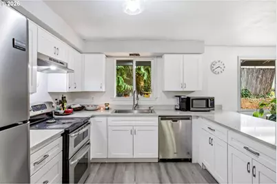 6262 SW Canby St, Portland, OR 97219 - Photo 6