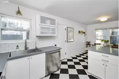 11507 SE Yamhill St, Portland, OR 97216 - Photo 22