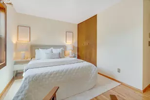 8329 SE Morrison St, Portland, OR 97216 - Photo 16