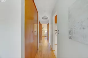 8329 SE Morrison St, Portland, OR 97216 - Photo 10