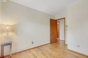 8329 SE Morrison St, Portland, OR 97216 - Photo 12
