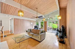 2555 SW Sunset Blvd, Portland, OR 97239 - Photo 4