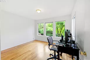 2555 SW Sunset Blvd, Portland, OR 97239 - Photo 12
