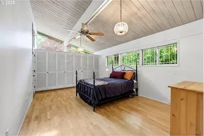 2555 SW Sunset Blvd, Portland, OR 97239 - Photo 10