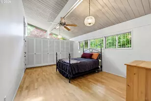 2555 SW Sunset Blvd, Portland, OR 97239 - Photo 10