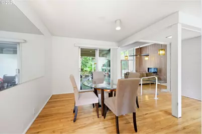 2555 SW Sunset Blvd, Portland, OR 97239 - Photo 8
