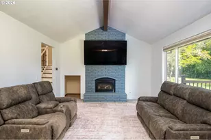 2725 SE Hollyhock Ct, Hillsboro, OR 97123 - Photo 4