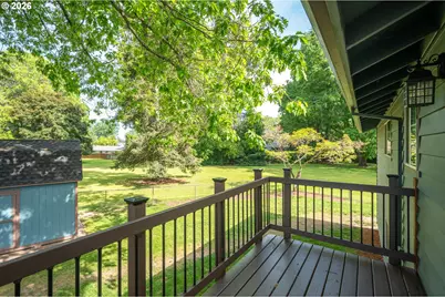 2725 SE Hollyhock Ct, Hillsboro, OR 97123 - Photo 12